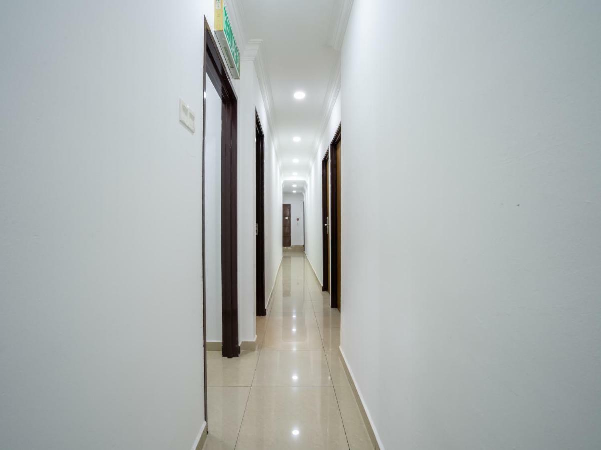 Oyo 1167 Rest And Go Hotel Кланг Екстериор снимка