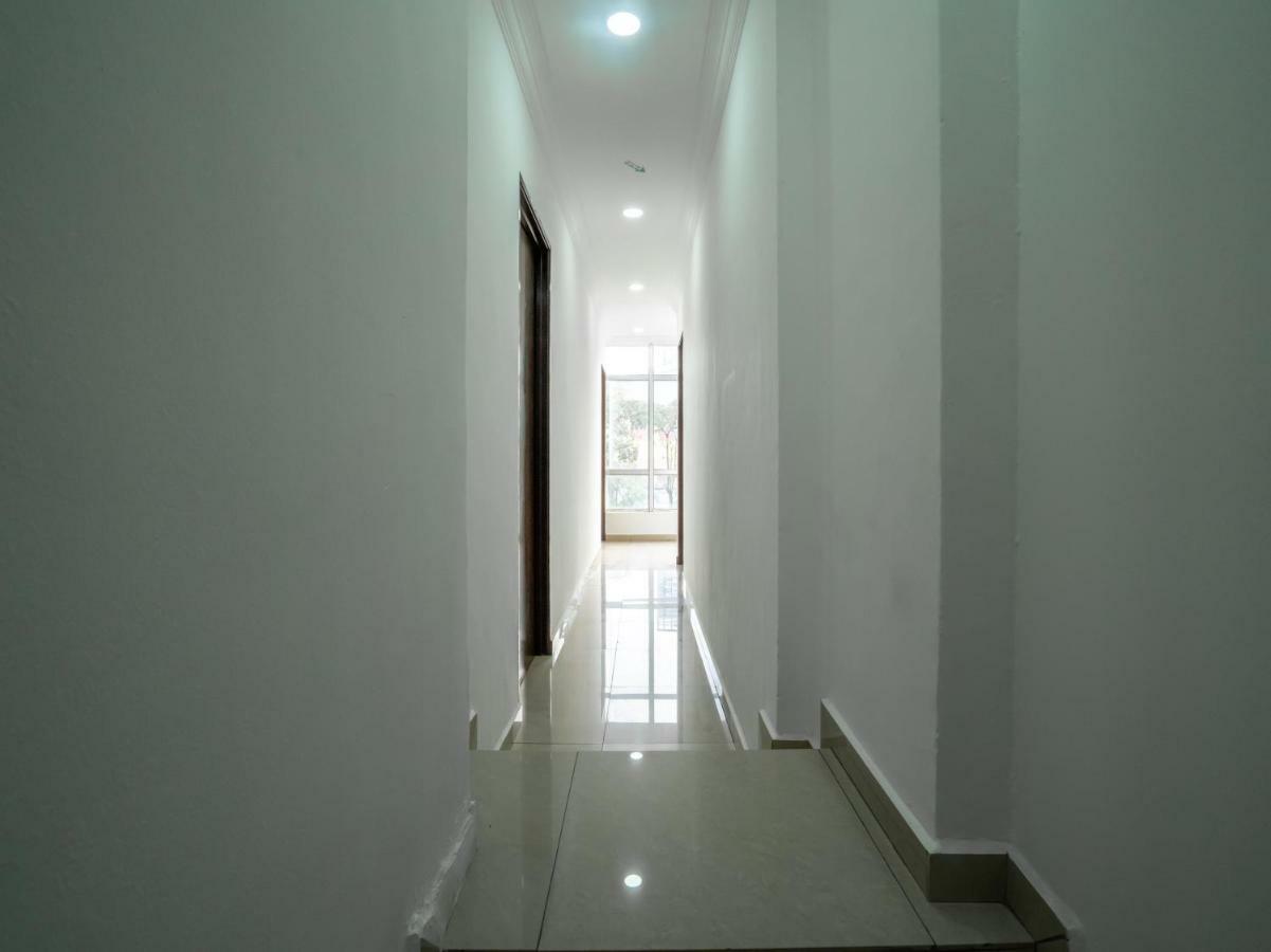 Oyo 1167 Rest And Go Hotel Кланг Екстериор снимка