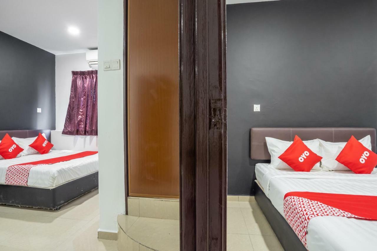 Oyo 1167 Rest And Go Hotel Кланг Екстериор снимка