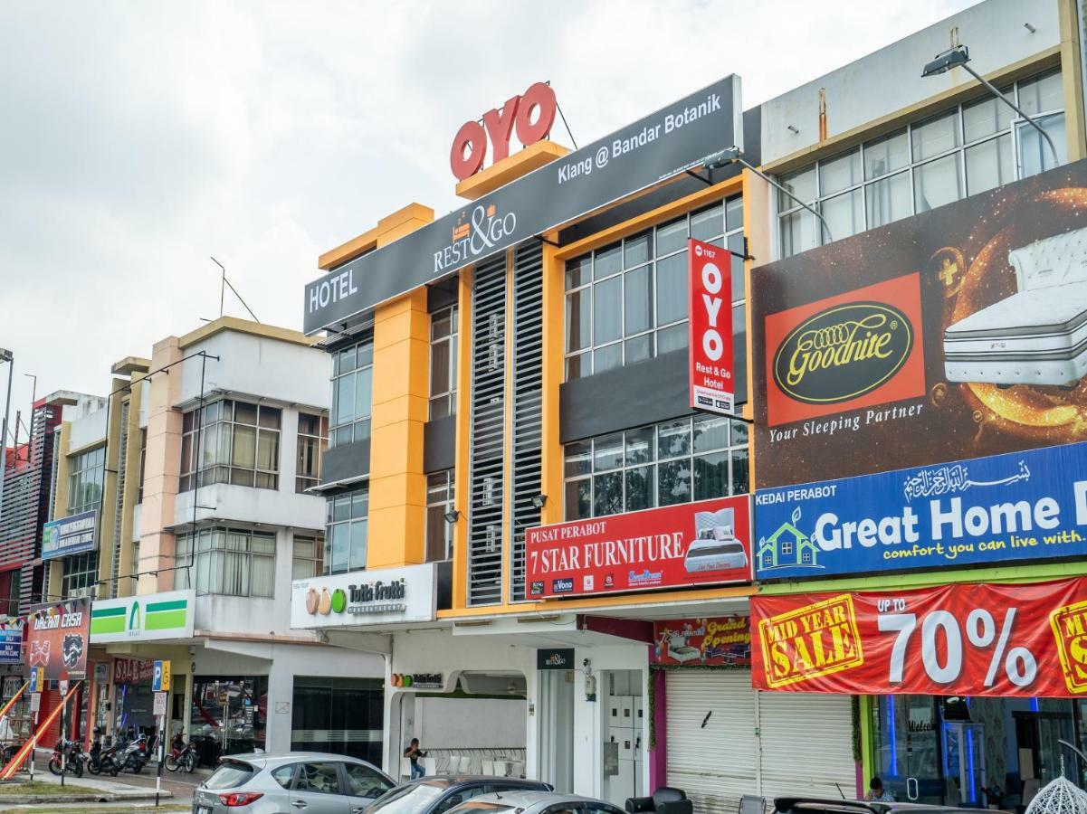Oyo 1167 Rest And Go Hotel Кланг Екстериор снимка