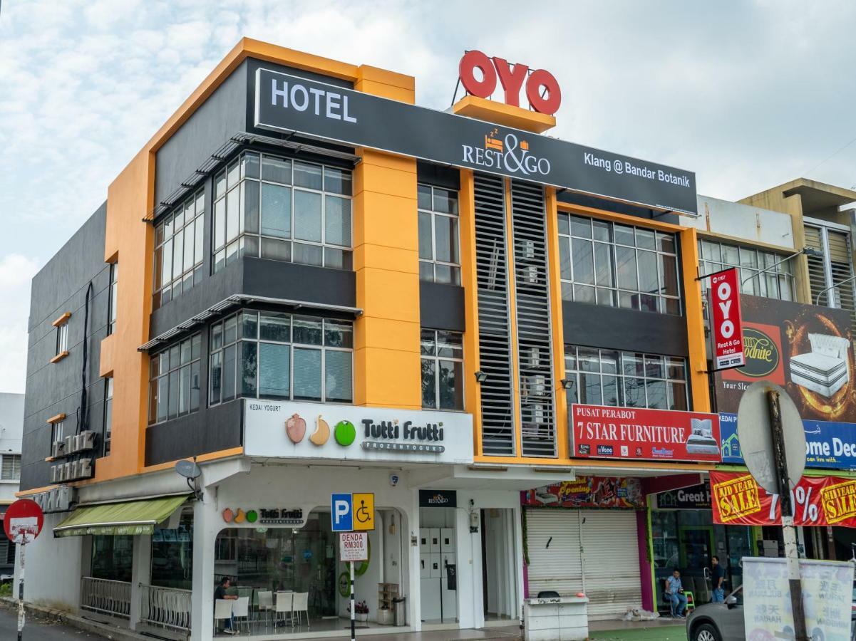 Oyo 1167 Rest And Go Hotel Кланг Екстериор снимка